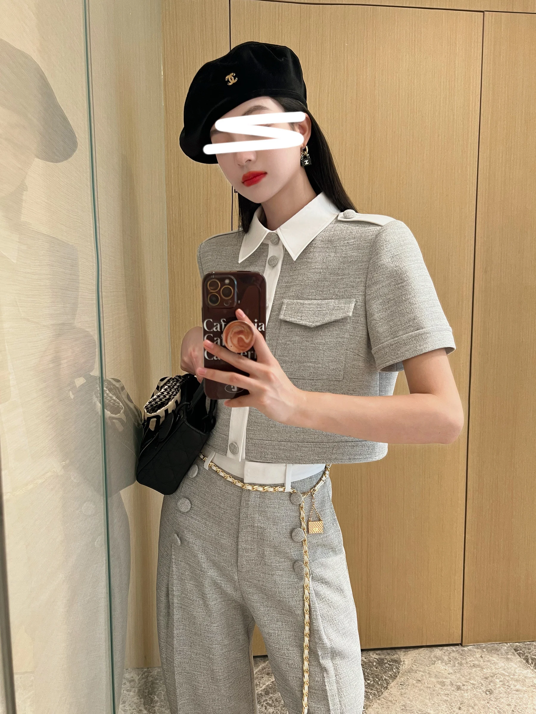 Тот же французский нишевый дизайн Xiaojingjia контрастного цвета с коротким рукавом, маленький ароматный топ, широкие брюки, костюм-двойка для женщин Изображение 1