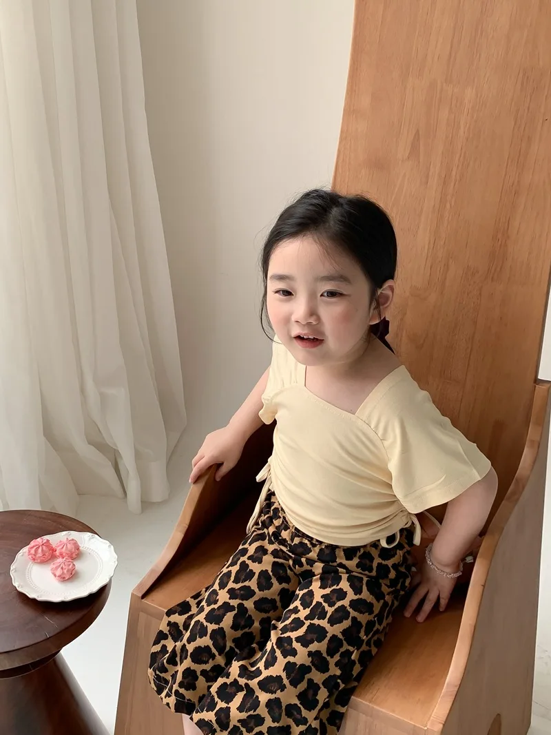 Корейская детская одежда 2023, Новый летний топ с короткими рукавами и завязками для девочек, футболка Изображение 2